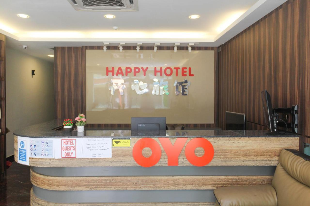 Oyo 90027 Happy Hotel Джохор Бахру Екстериор снимка